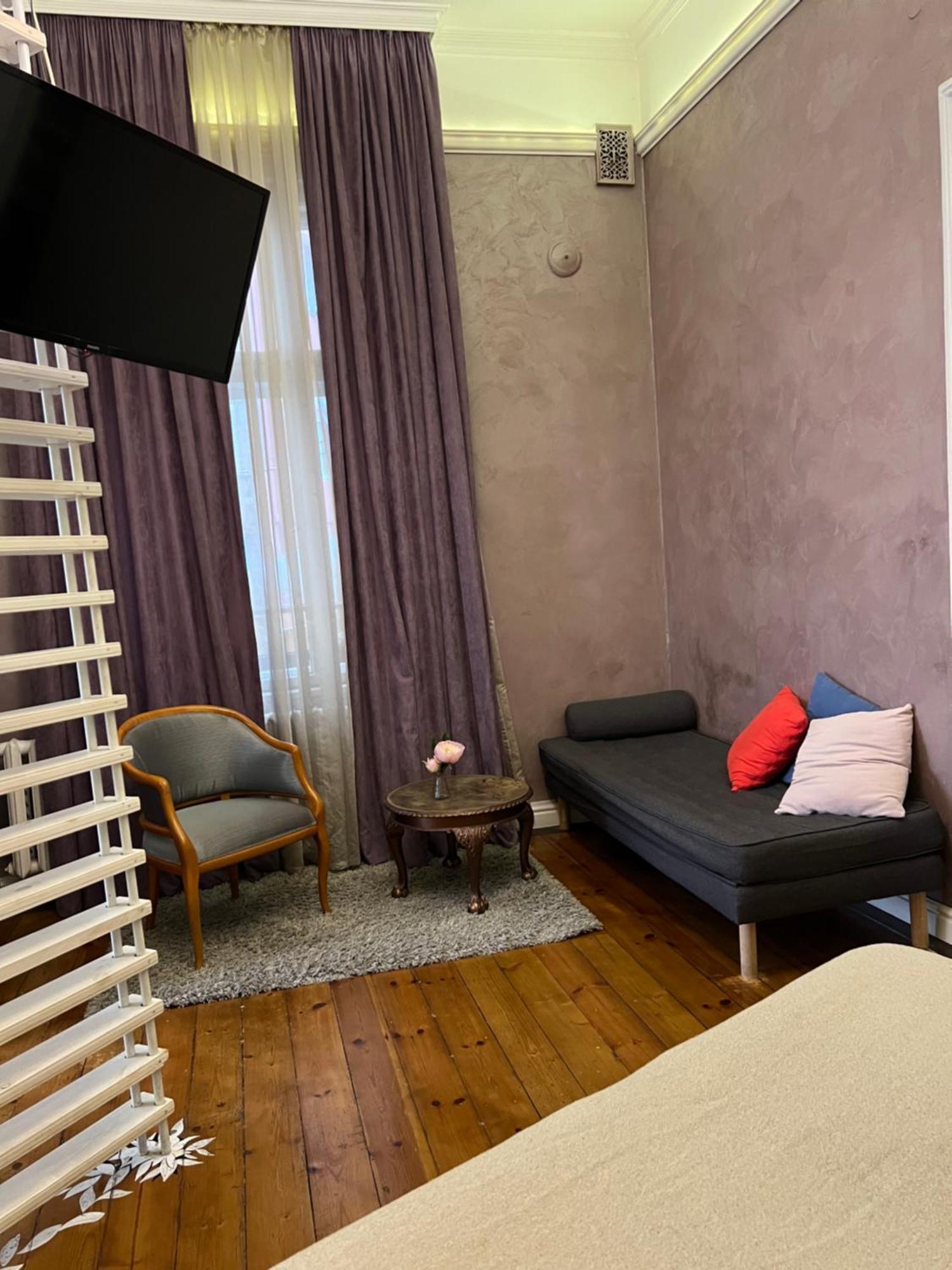 - 24h Self Check-in Apartment Sofia
